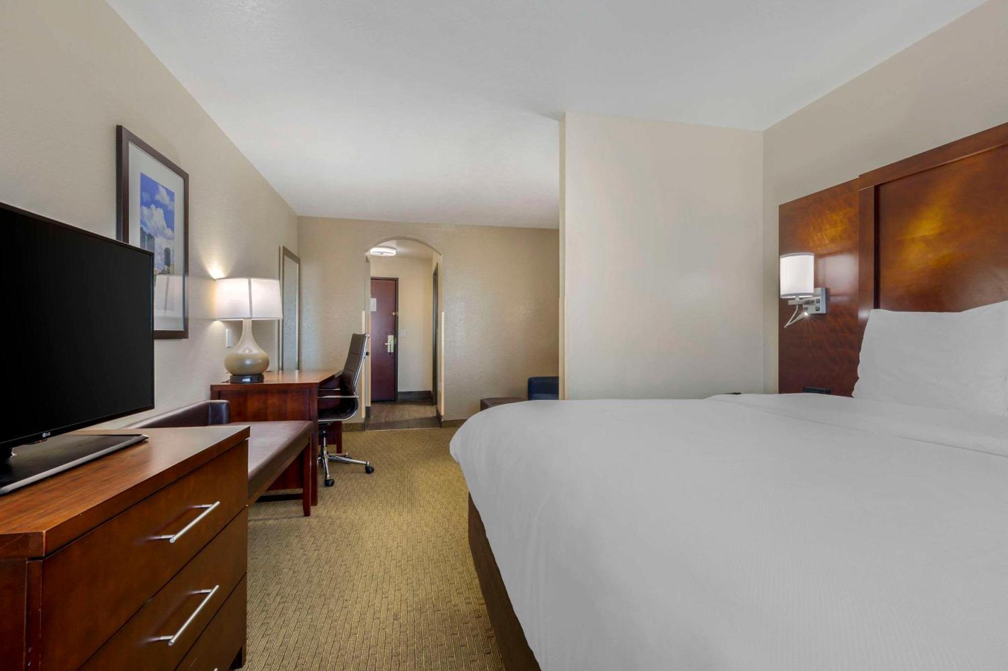 Comfort Suites Benbrook Exterior foto